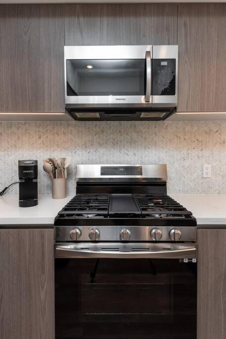 Appartement Deluxe Modern 2-bedroom W/ Roof Deck! Los Angeles